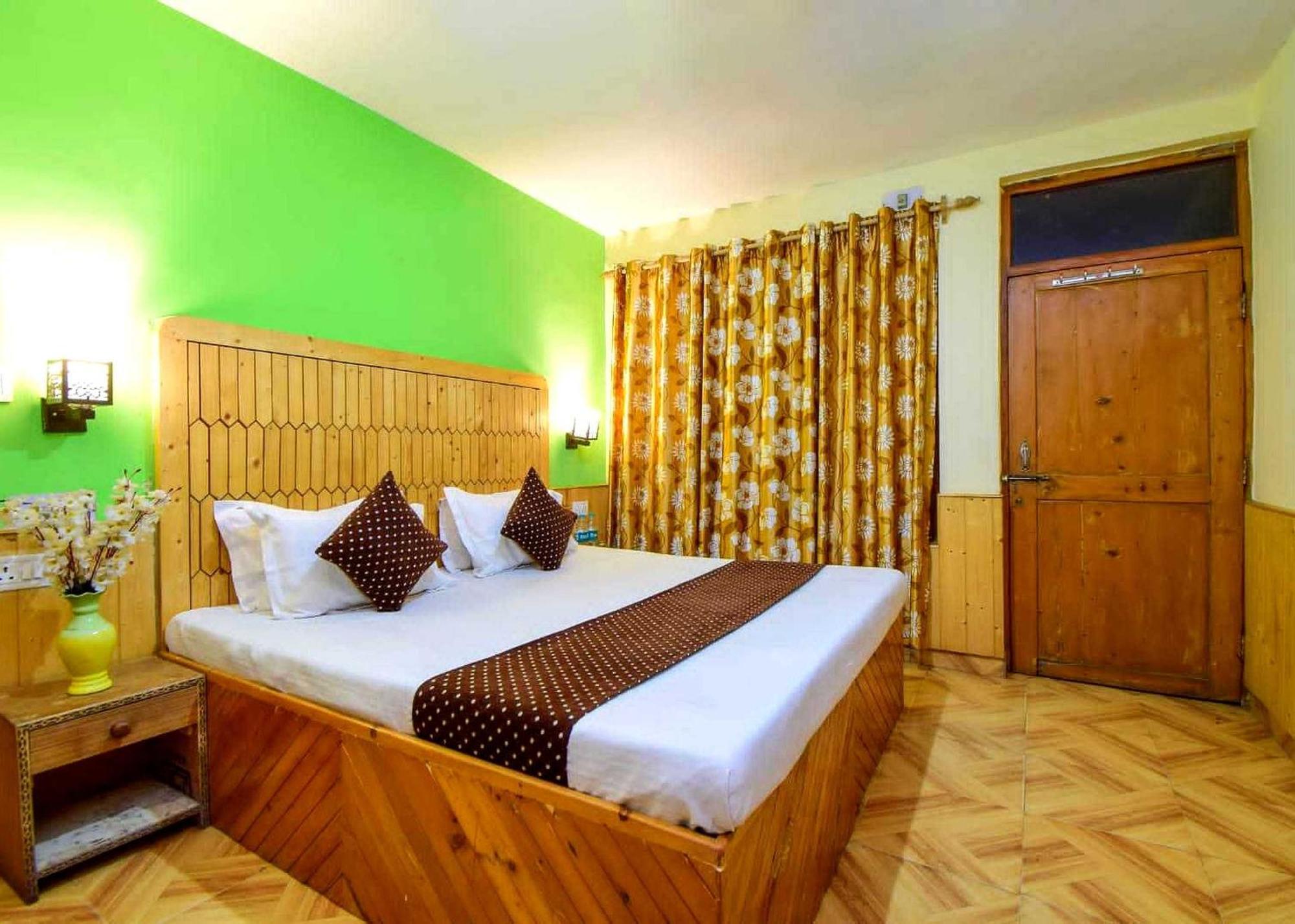 Oyo Flagship 82405 Cochin Villa - Manali (Himachal Pradesh), Manali